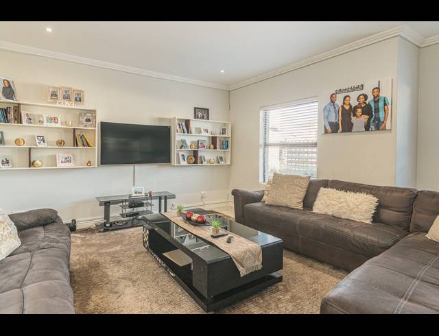 4 BEDROOM FREEHOLD FOR SALE IN PARKLANDS NORTH
